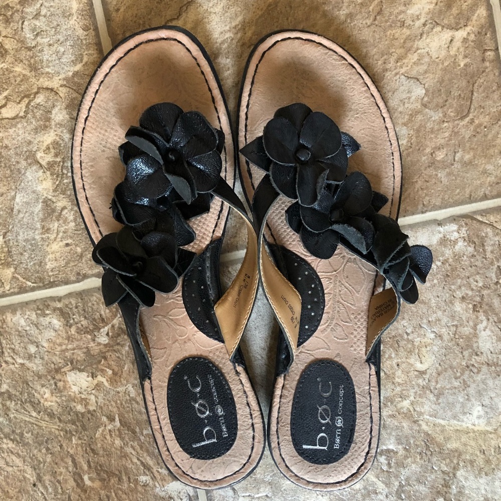 Size 8 b.o.c Born Flip Flops